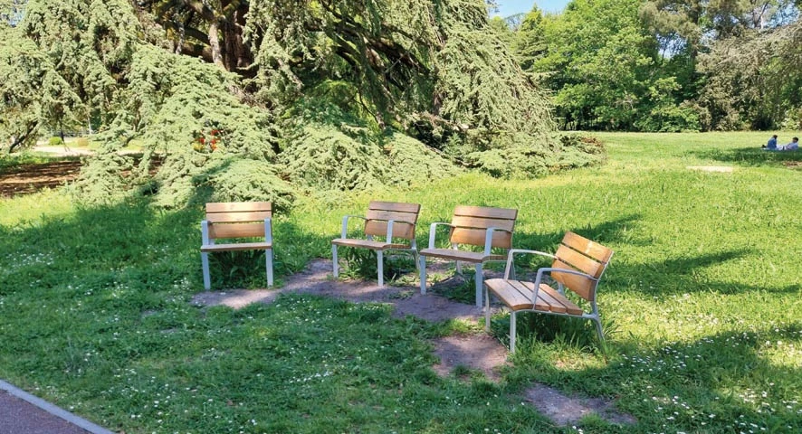 Des bancs … détente et repos