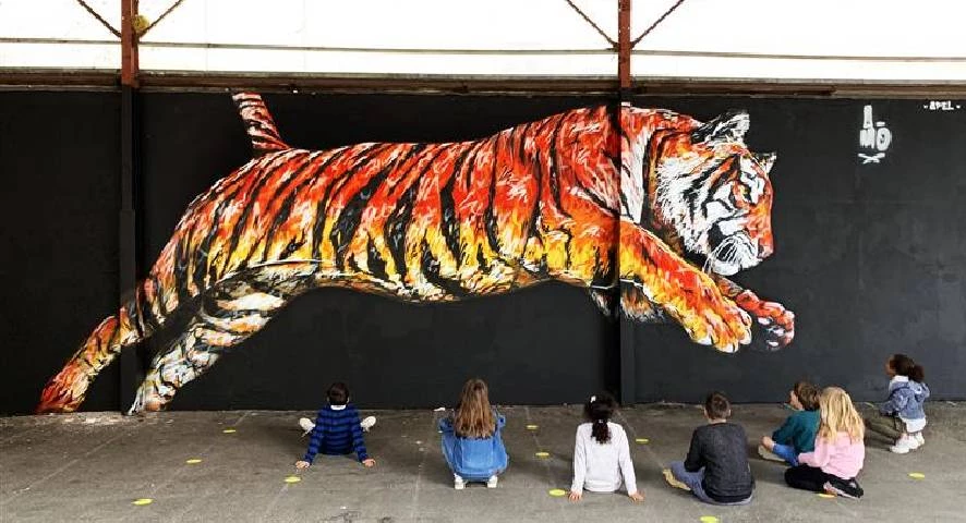 Fresque murale - street artiste A-MO